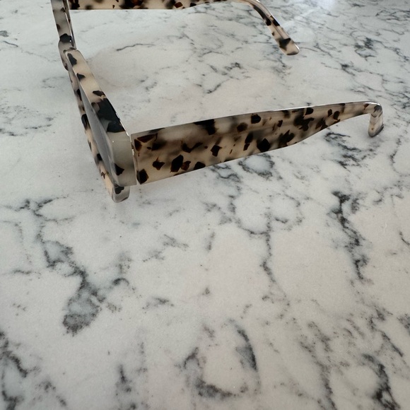 Madewell tortoiseshell sunglasses 😎 - Picture 6 of 6